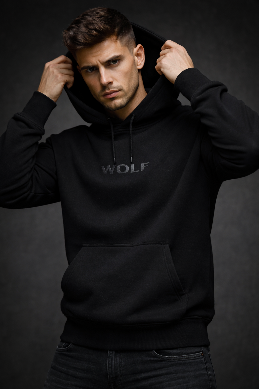 Sudadera Lobo Negro Minimalista | Fuerza Silenciosa en Algodón Premium